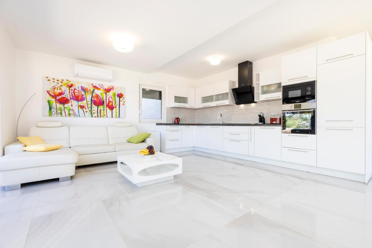 Apartments Olea Mali Lošinj Екстериор снимка